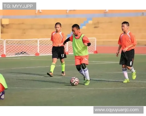 足球明星舞动青春动漫世界里的激情与梦想交汇